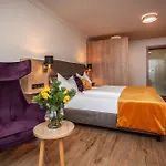 Bergland Hotel 4*