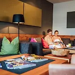伯格兰德全包顶级酒店 4* 蒂罗尔-泽费尔德